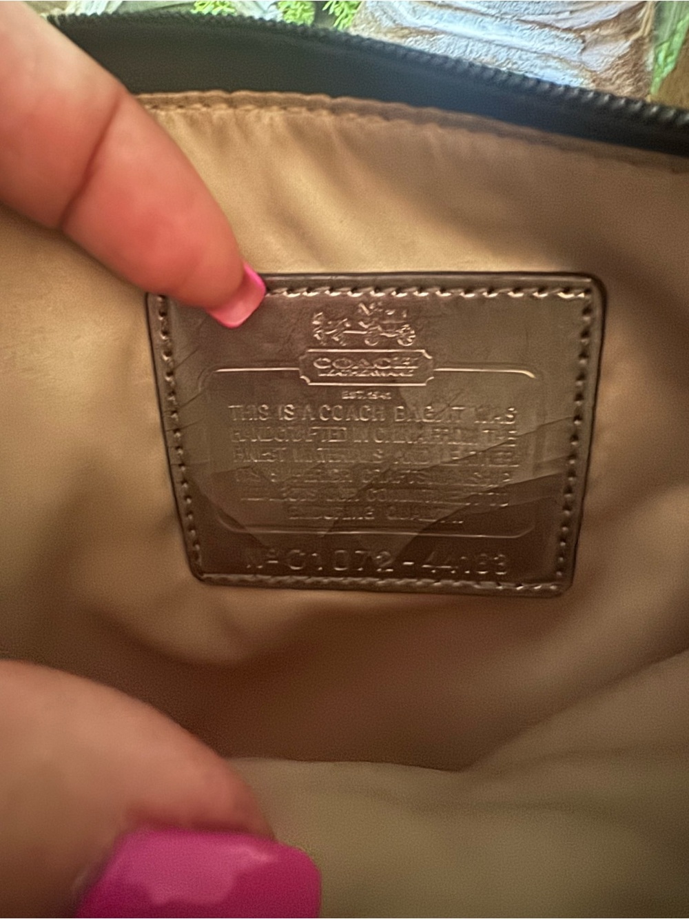 LIKE NEW - Coach Signature Crossbody Bag Calling all Purple Lovers - Picture 8 of 8